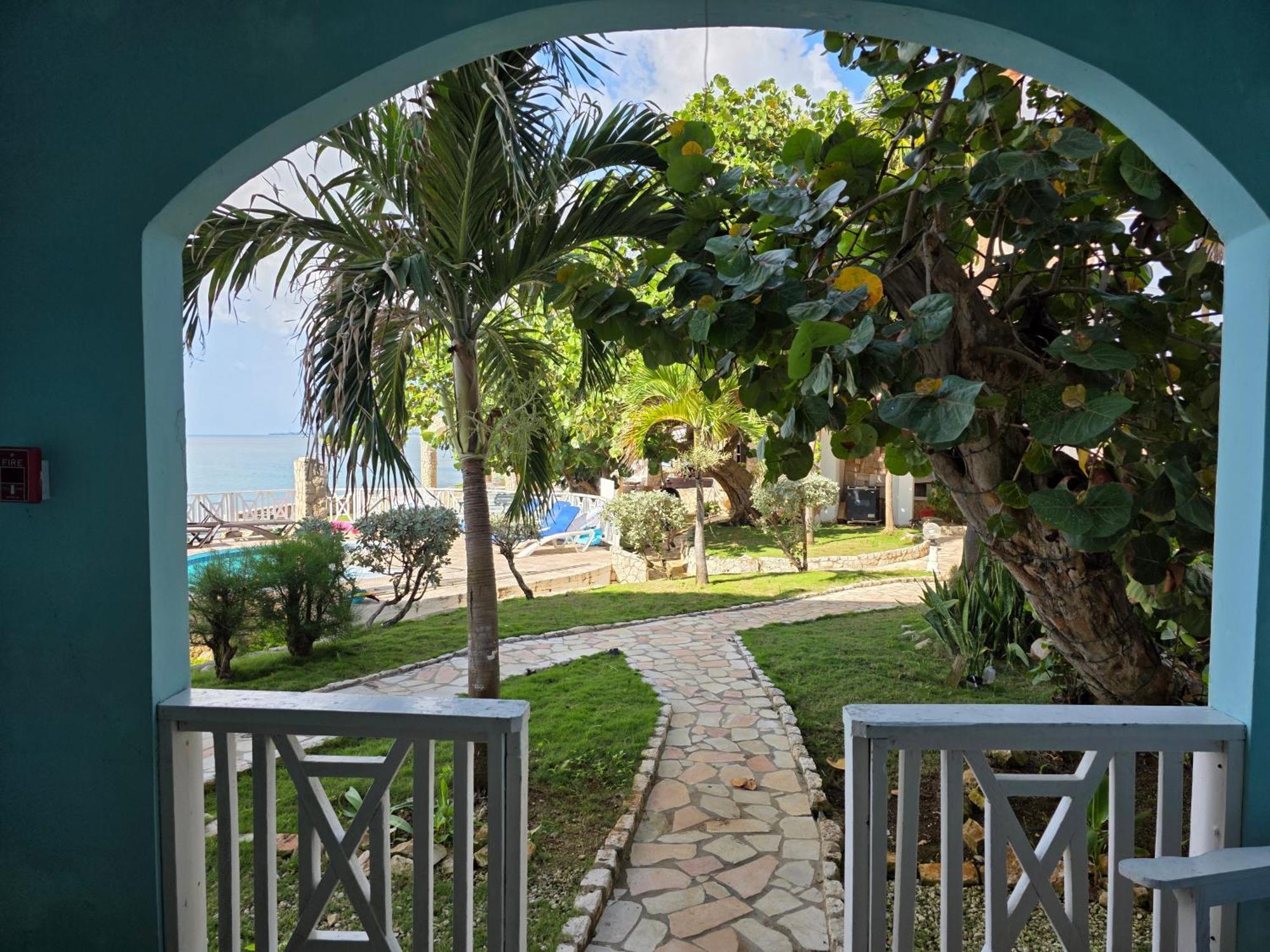 Home Sweet Home Resort Negril Exteriör bild